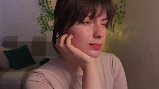 rinamandarina online show from April 14, 2026, 1:06 pm