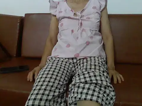 Chery18 sweet online show from April 8, 2026, 1:44 pm