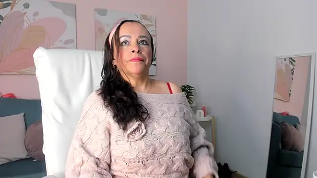 Snapshot of Ivonne_4 chatting on June 19, 2026, 1:26 pm Ivonne 4 online show from June 19, 2026, 1:26 pm