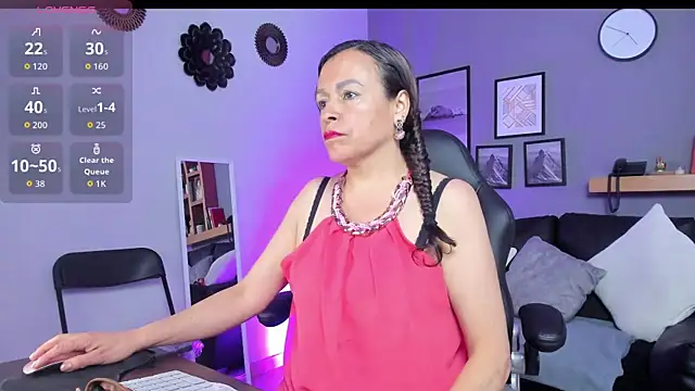 Snapshot of Ivonne_4 chatting on July 15, 2026, 1:49 pm Ivonne 4 online show from July 15, 2026, 1:49 pm