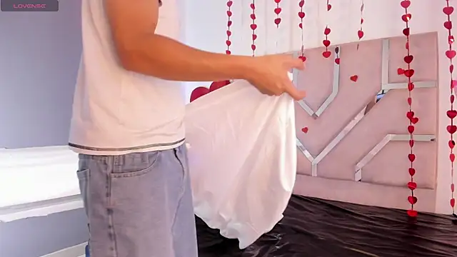 Snapshot of Angel_Lux chatting on February 25, 2026, 7:01 pm Angel Lux online show from February 25, 2026, 7:01 pm