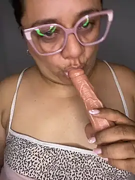 Snapshot of Melanny69x chatting on April 23, 2026, 4:46 am Melanny69x online show from April 23, 2026, 4:46 am