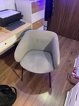 annieford  online show from March 3, 2026, 12:28 am