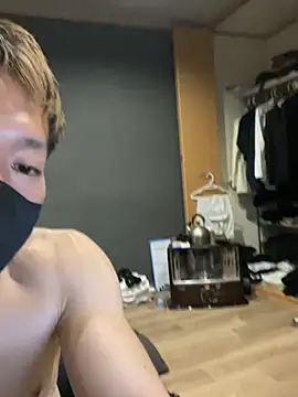 ryuaaaaa online show from April 8, 2026, 5:24 pm