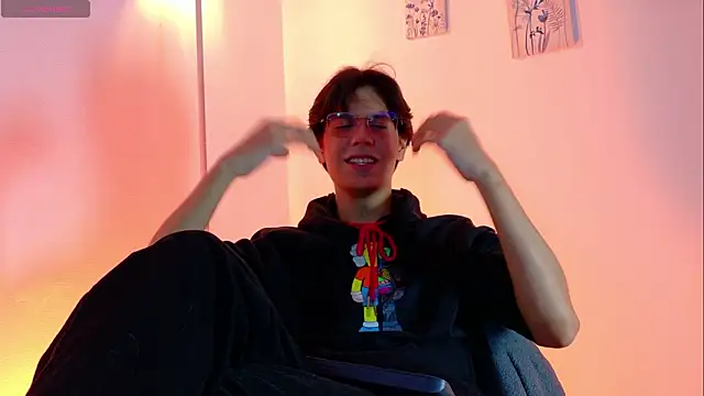 lui x dust online show from March 13, 2026, 4:41 am