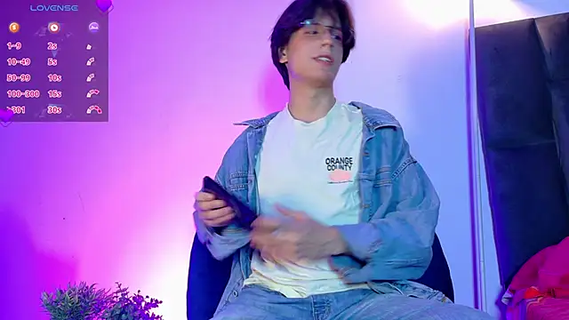 lui x dust online show from April 16, 2026, 3:07 am