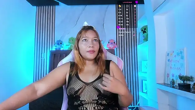 Snapshot of Miia_Grey_ chatting on February 20, 2026, 12:38 pm Miia Grey online show from February 20, 2026, 12:38 pm