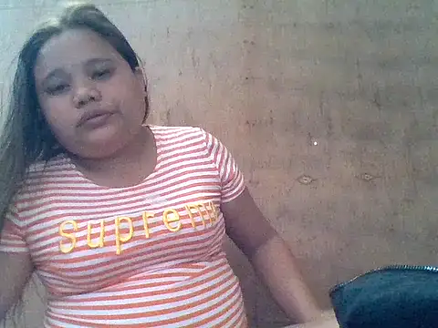 Snapshot of sweetlyn31 chatting on June 4, 2026, 12:38 am sweetlyn31 online show from June 4, 2026, 12:38 am