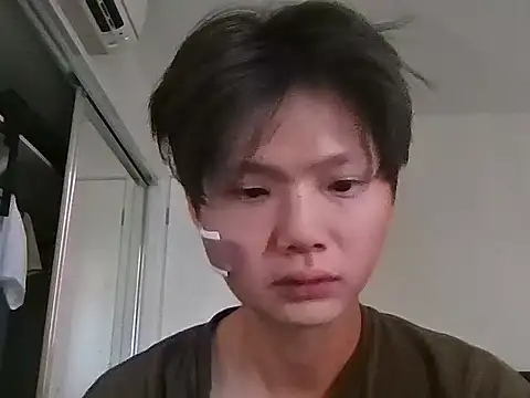 sweetiepuppy421 online show from April 7, 2026, 1:17 am