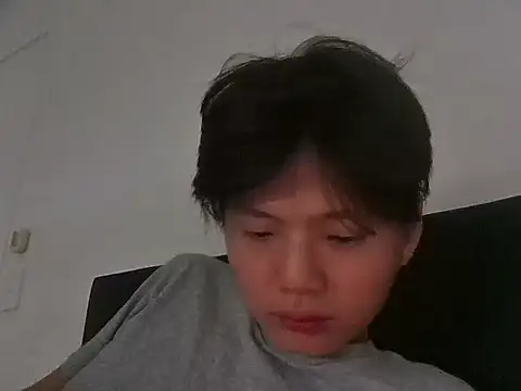 sweetiepuppy421 online show from April 30, 2026, 4:19 am