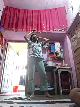 Snapshot of radha76448 chatting on February 21, 2026, 10:16 am radha76448 online show from February 21, 2026, 10:16 am