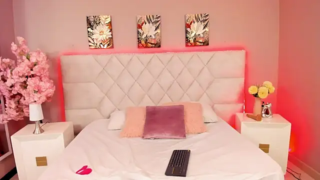 Bianca Monroe  online show from March 17, 2026, 8:12 pm