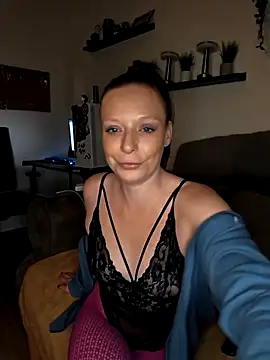 Snapshot of ZaramourXMrX chatting on April 10, 2026, 7:07 pm ZaramourXMrX online show from April 10, 2026, 7:07 pm