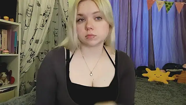 Snapshot of Karengilgun chatting on February 19, 2026, 3:08 pm Karengilgun online show from February 19, 2026, 3:08 pm