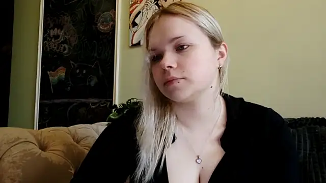 Snapshot of Karengilgun chatting on March 4, 2026, 1:17 pm Karengilgun online show from March 4, 2026, 1:17 pm