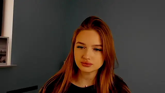 Snapshot of SolLocy chatting on February 21, 2026, 9:21 am SolLocy online show from February 21, 2026, 9:21 am