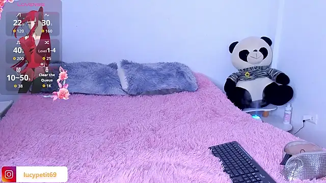 lucy blush online show from March 12, 2026, 1:06 pm