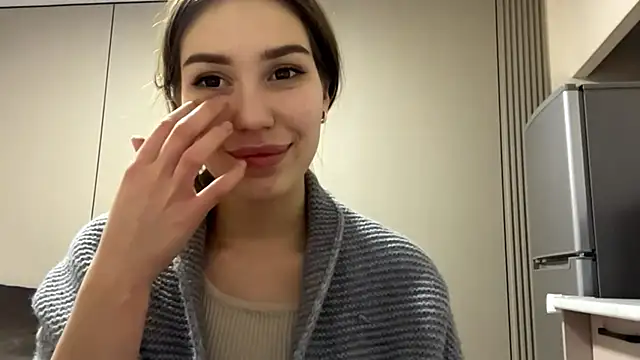 Snapshot of HypnoticEyeys chatting on February 21, 2026, 5:25 pm HypnoticEyeys online show from February 21, 2026, 5:25 pm