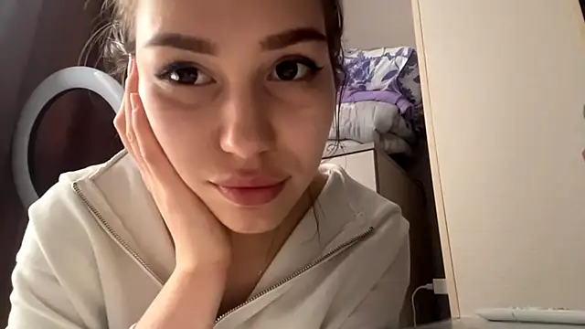 Snapshot of HypnoticEyeys chatting on February 25, 2026, 11:20 am HypnoticEyeys online show from February 25, 2026, 11:20 am