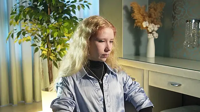 Snapshot of AmalElway chatting on February 21, 2026, 9:43 am AmalElway online show from February 21, 2026, 9:43 am