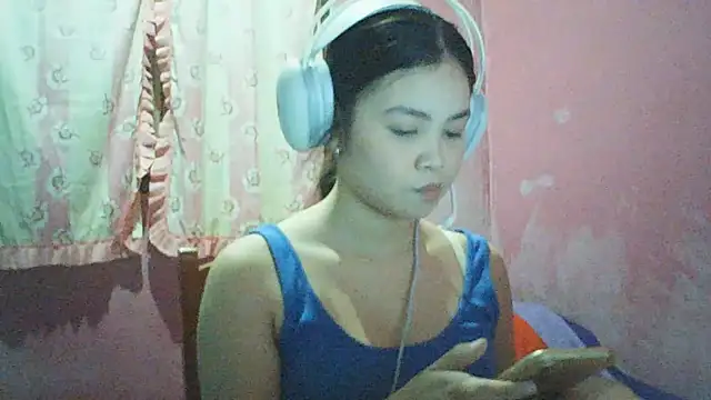 Snapshot of DessertFlower chatting on May 13, 2026, 2:31 am DessertFlower online show from May 13, 2026, 2:31 am