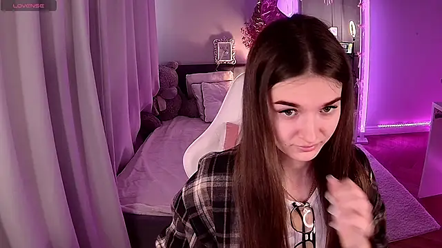 Snapshot of Ann_Wood chatting on March 4, 2026, 7:25 am Ann Wood online show from March 4, 2026, 7:25 am