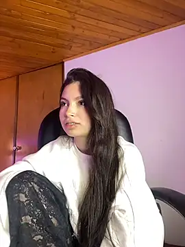 Mady Pink online show from April 10, 2026, 3:34 am