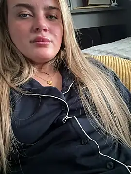 Snapshot of chanelbabyxx chatting on February 21, 2026, 1:01 pm chanelbabyxx online show from February 21, 2026, 1:01 pm