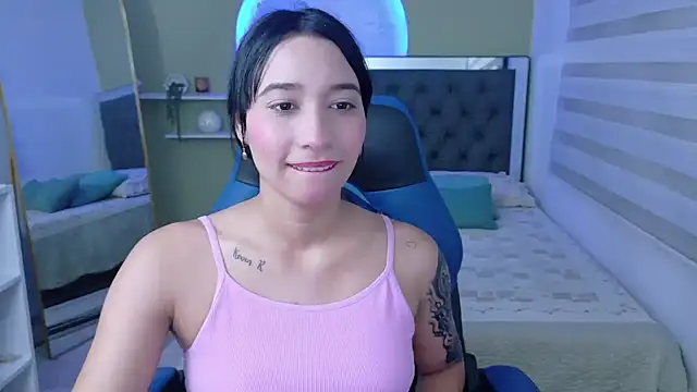 Snapshot of ivvoncute chatting on June 22, 2026, 12:56 am ivvoncute online show from June 22, 2026, 12:56 am
