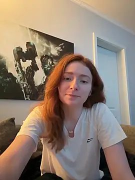 Snapshot of HoneyBunny18 chatting on February 22, 2026, 5:22 pm HoneyBunny18 online show from February 22, 2026, 5:22 pm