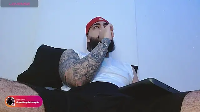 SantiagoHincapiie online show from April 7, 2026, 2:23 am