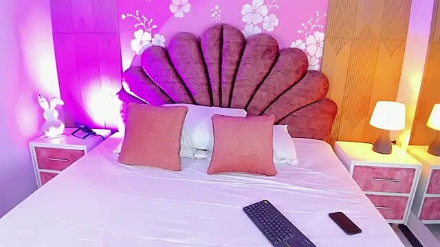 Sara colyn online show from April 5, 2026, 8:50 pm