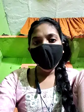 Snapshot of Cute_aroshi chatting on April 2, 2026, 4:37 pm Cute aroshi online show from April 2, 2026, 4:37 pm