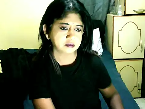 IndianPleasures21 online show from May 18, 2026, 1:39 pm