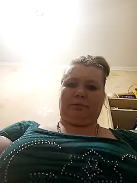 Snapshot of KiraStanton chatting on March 8, 2026, 2:04 am KiraStanton online show from March 8, 2026, 2:04 am