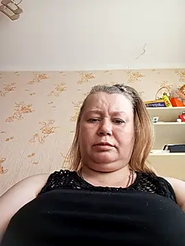 Snapshot of KiraStanton chatting on March 17, 2026, 12:41 pm KiraStanton online show from March 17, 2026, 12:41 pm