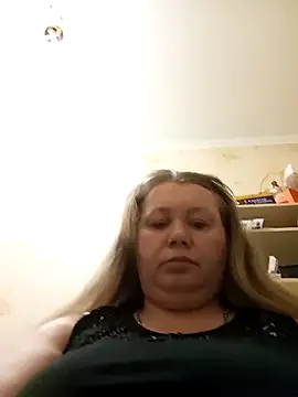 Snapshot of KiraStanton chatting on April 3, 2026, 6:50 pm KiraStanton online show from April 3, 2026, 6:50 pm