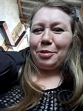 Snapshot of KiraStanton chatting on April 5, 2026, 12:13 pm KiraStanton online show from April 5, 2026, 12:13 pm