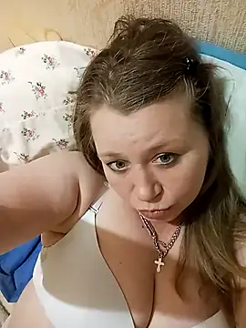 Snapshot of KiraStanton chatting on April 7, 2026, 1:39 am KiraStanton online show from April 7, 2026, 1:39 am