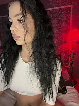 Olivia Noor online show from April 10, 2026, 3:17 pm