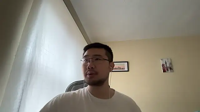 jasonryu2025 online show from April 15, 2026, 9:16 am