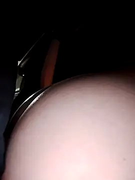 Snapshot of ThorandSif chatting on April 12, 2026, 4:06 am ThorandSif online show from April 12, 2026, 4:06 am