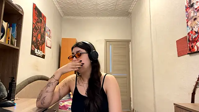 AshlynWabasha online show from March 18, 2026, 10:40 am