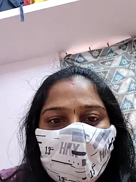 Shaliniqueen online show from June 15, 2026, 12:29 pm