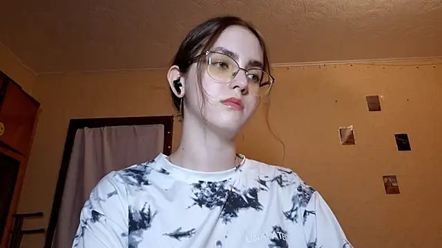 Snapshot of Katelemon chatting on March 11, 2026, 2:56 pm Katelemon online show from March 11, 2026, 2:56 pm