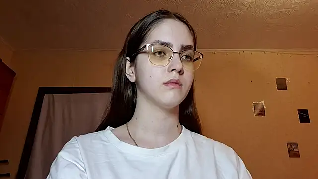 Snapshot of Katelemon chatting on April 2, 2026, 7:28 am Katelemon online show from April 2, 2026, 7:28 am