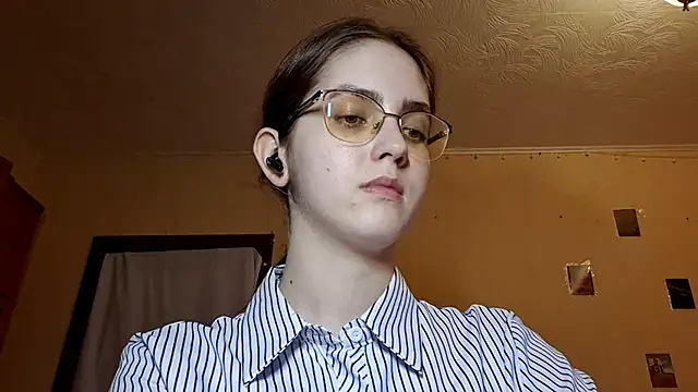 Snapshot of Katelemon chatting on April 6, 2026, 2:29 pm Katelemon online show from April 6, 2026, 2:29 pm