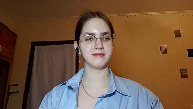 Snapshot of Katelemon chatting on April 11, 2026, 11:25 am Katelemon online show from April 11, 2026, 11:25 am