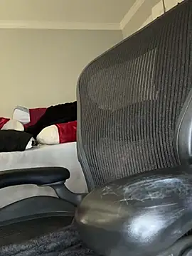 Snapshot of vampboytoy chatting on April 3, 2026, 3:54 pm vampboytoy online show from April 3, 2026, 3:54 pm