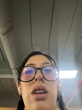 Snapshot of susi_chimm chatting on February 24, 2026, 2:04 pm susi chimm online show from February 24, 2026, 2:04 pm